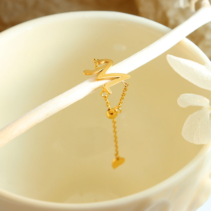 ADJUSTABLE SIZE M-LETTER RING