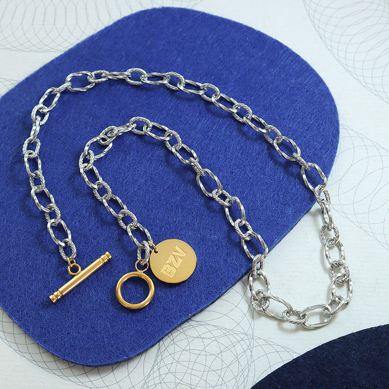 HIP HOP THICK CHAIN ROUND CARD PENDANT NECKLACE