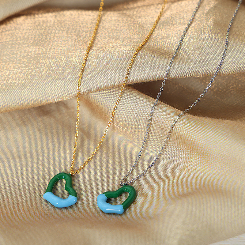 HOLLOW HEART COLOR AXIS PENDANT NECKLACE