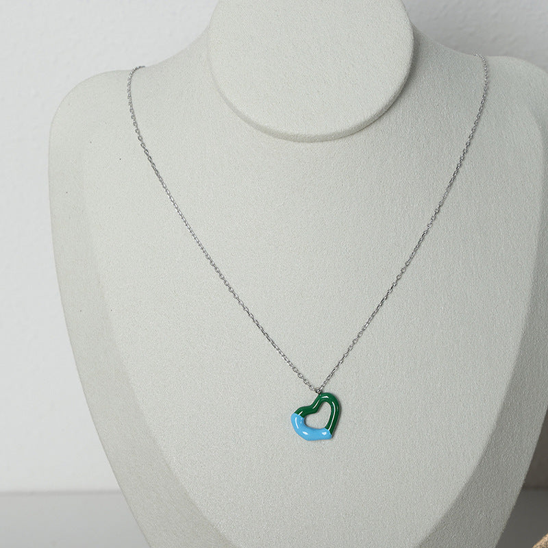 HOLLOW HEART COLOR AXIS PENDANT NECKLACE