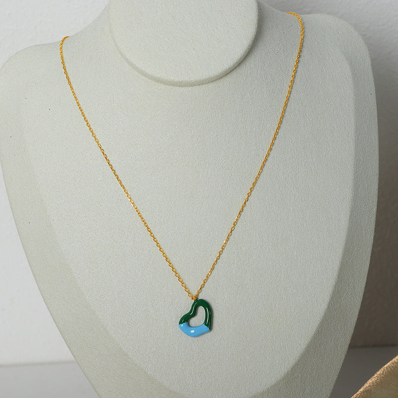 HOLLOW HEART COLOR AXIS PENDANT NECKLACE