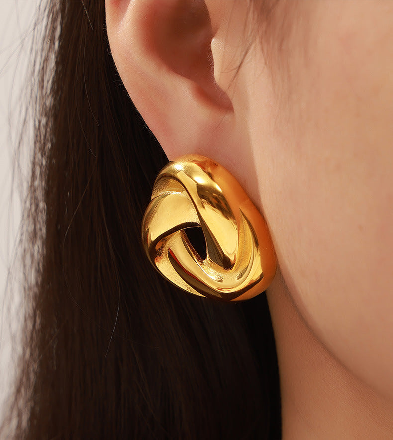 HOLLOW OUT WINDING EARRINGS