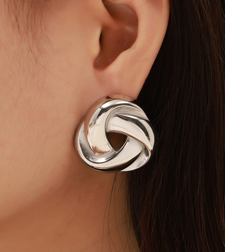 HOLLOW OUT WINDING EARRINGS