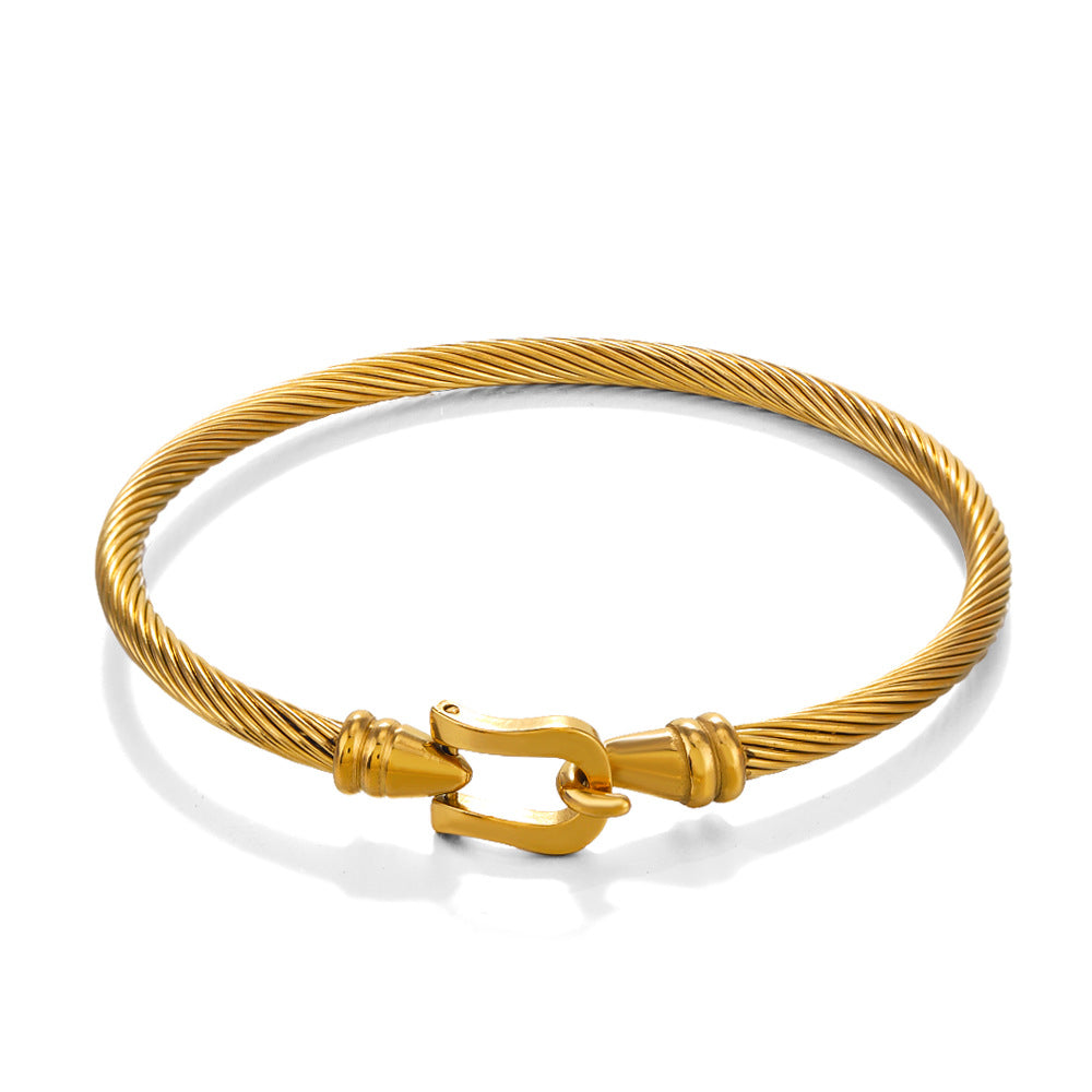 HORSESHOE BUCKLE BRACELET