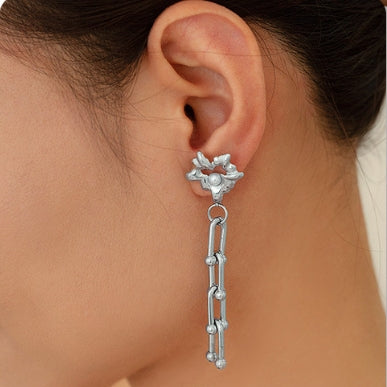 HORSESHOE BUCKLE EARRINGS