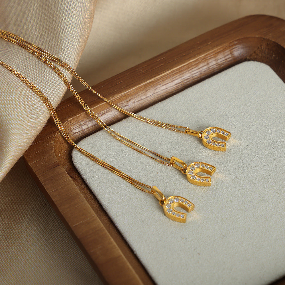 HORSESHOE PENDANT NECKLACE