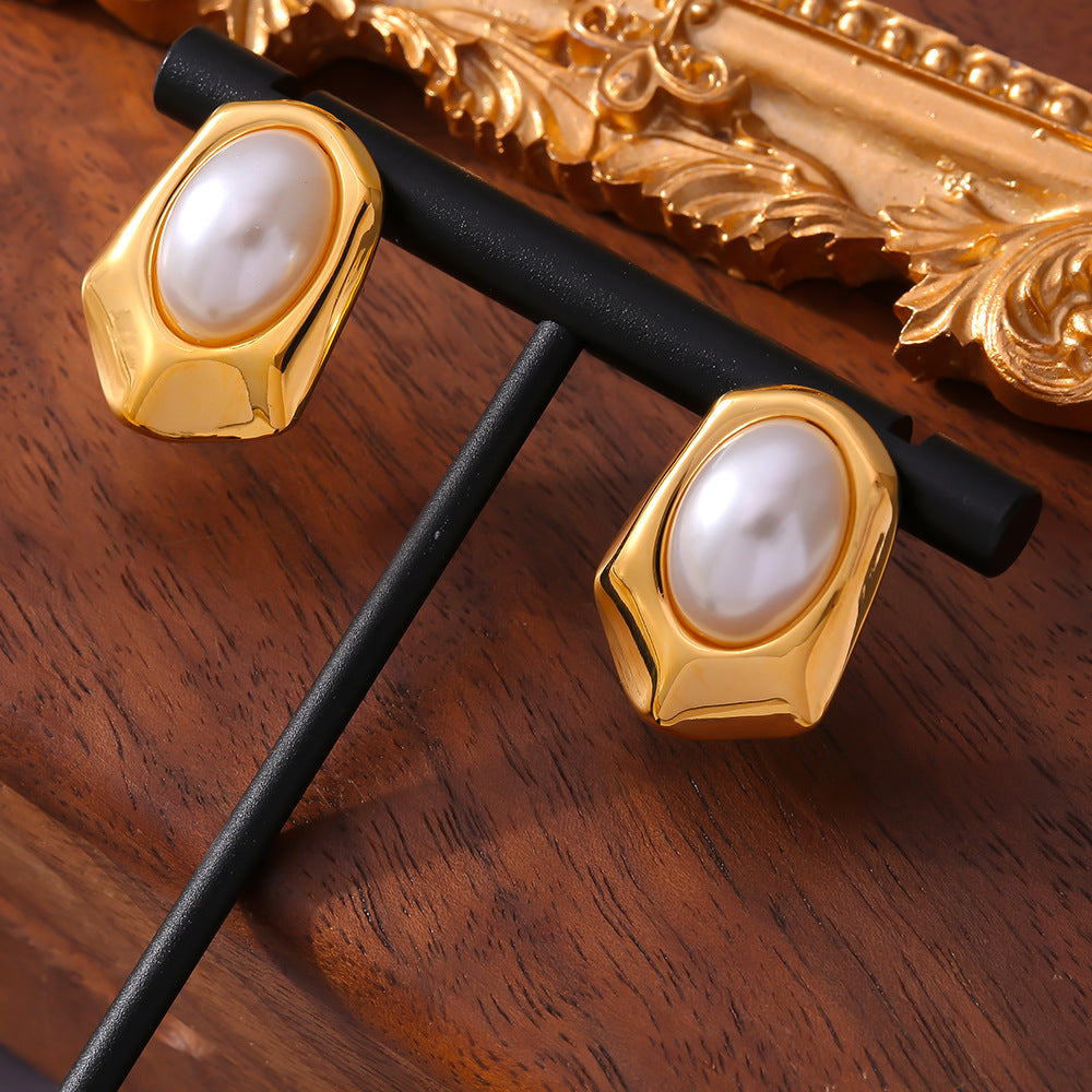 IMITATION PEARL SHIELD EARRINGS