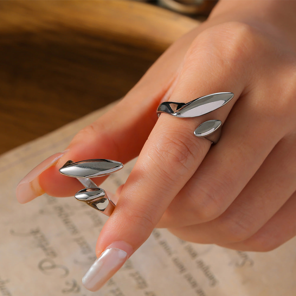 IRREGULAR GEOMETRIC RING