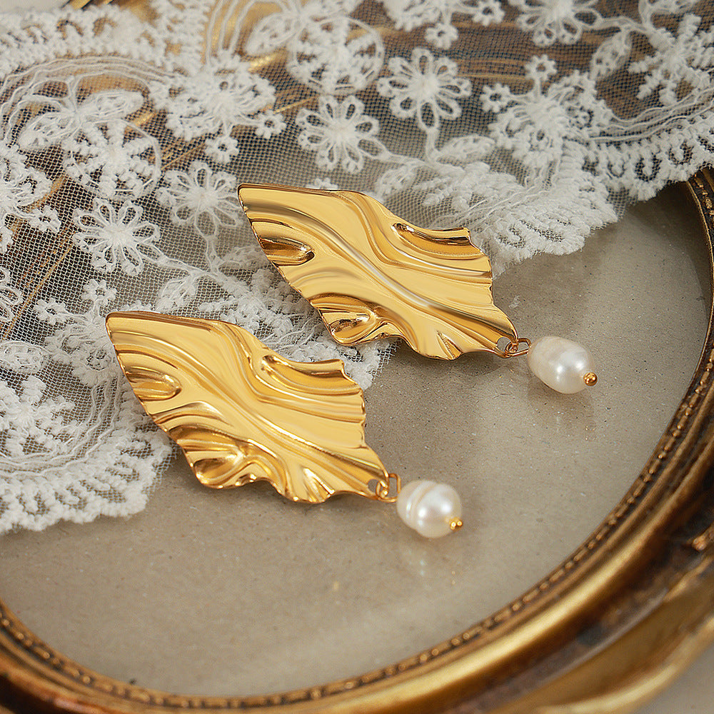 IRREGULAR PLEATED EARRINGS