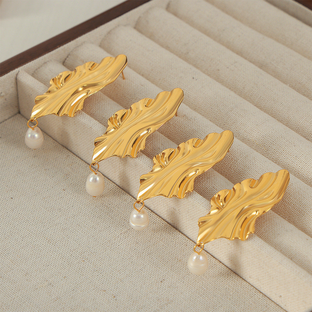 IRREGULAR PLEATED EARRINGS