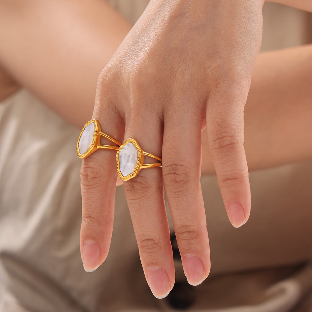 IRREGULAR WHITE SEASHELL RING