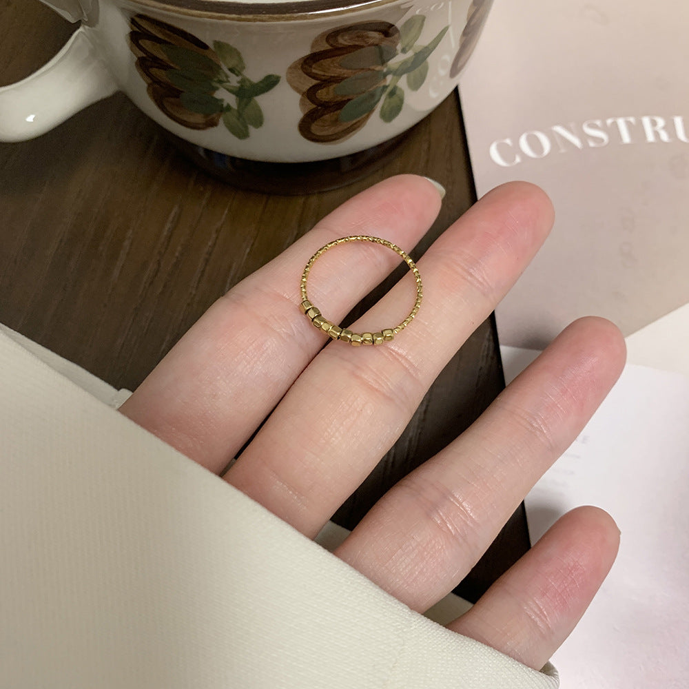 Ice cube hexagonal ring