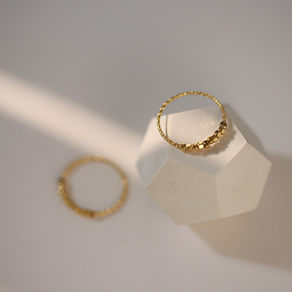 Ice cube hexagonal ring