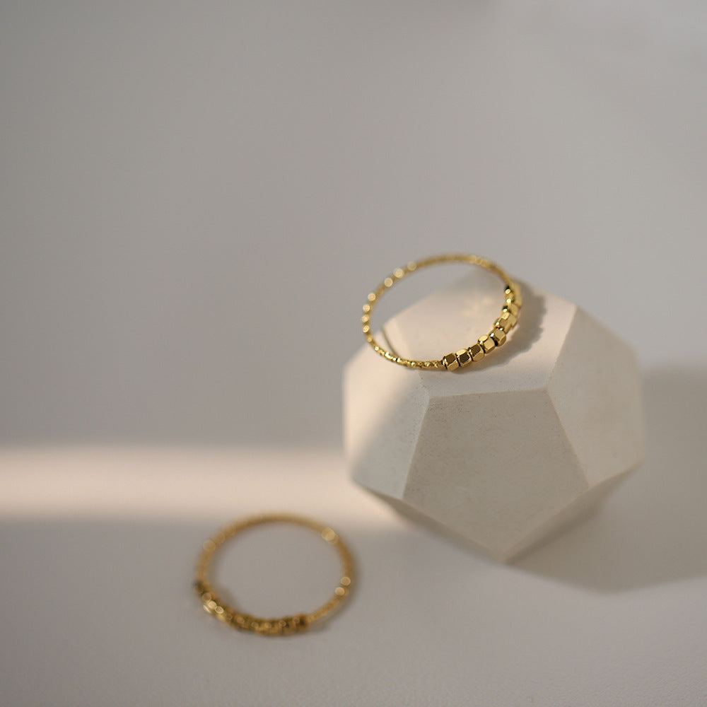 Ice cube hexagonal ring