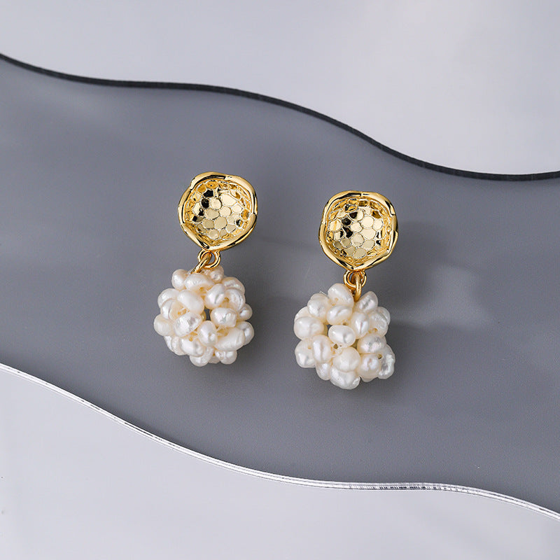Irregular pearl retro earrings