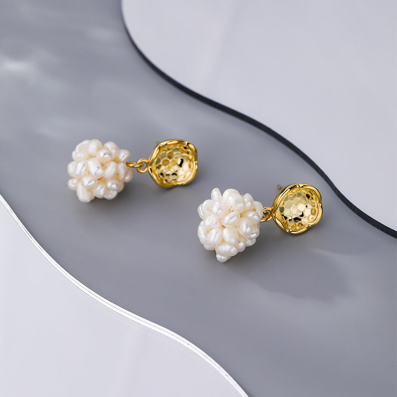 Irregular pearl retro earrings