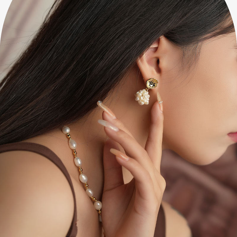 Irregular pearl retro earrings