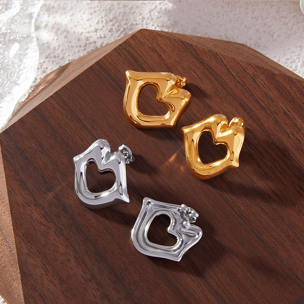 LIPS HOLLOWED OUT HEART-SHAPED EARRINGS