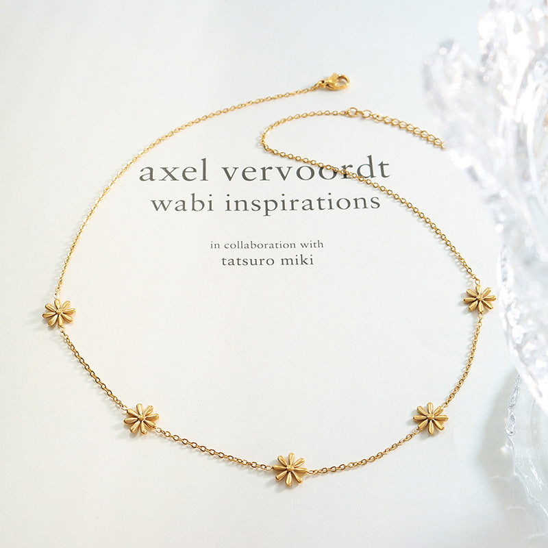LITTLE DAISY NECKLACE
