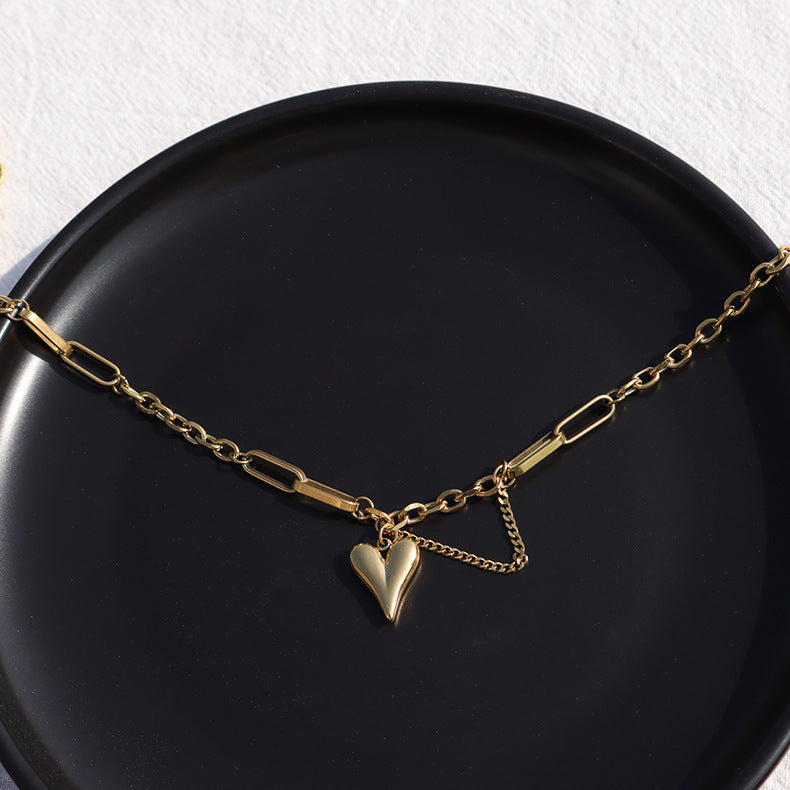 LITTLE PEACH HEART LOVE TASSEL NECKLACE