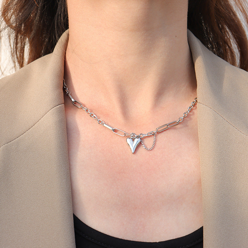 LITTLE PEACH HEART LOVE TASSEL NECKLACE