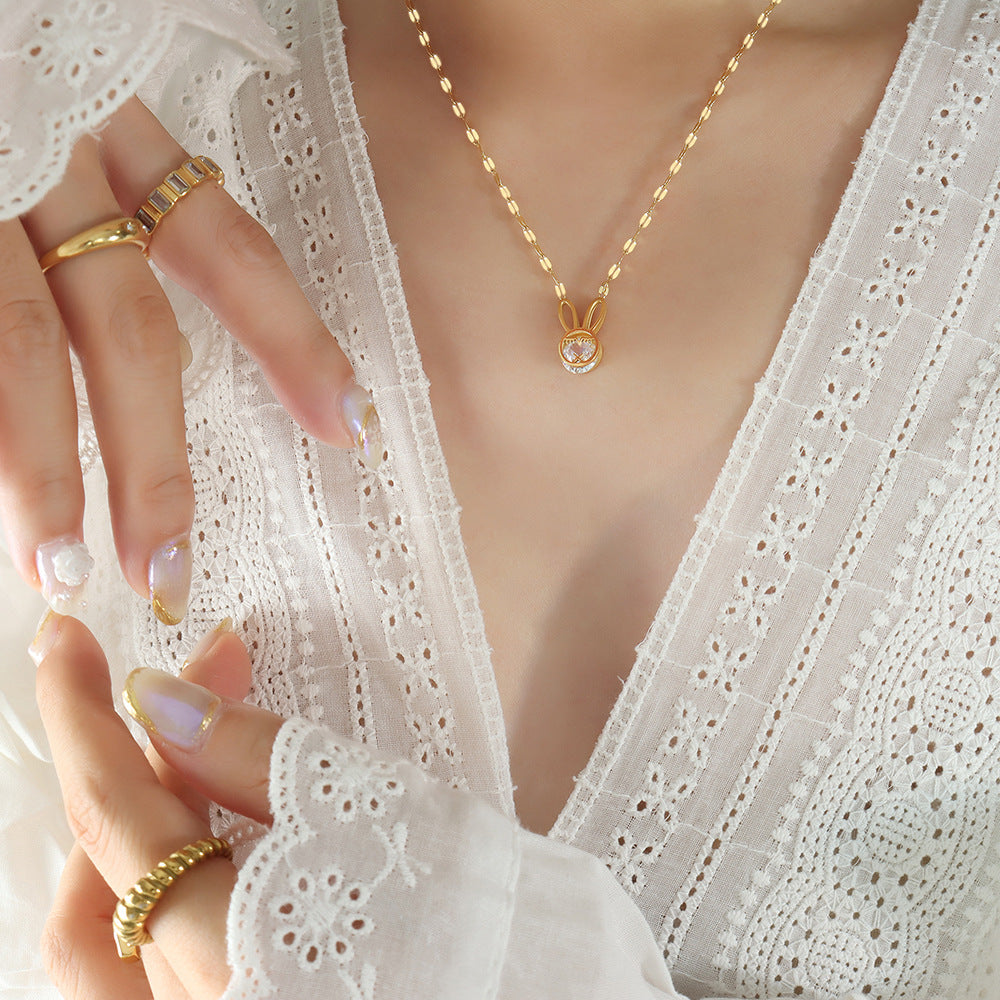 LITTLE RABBIT PENDANT BRIGHT STONE NECKLACE