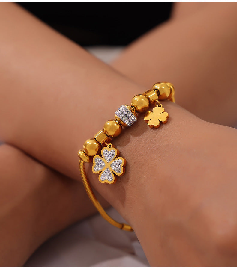 LUCKY GRASS NECKLACE