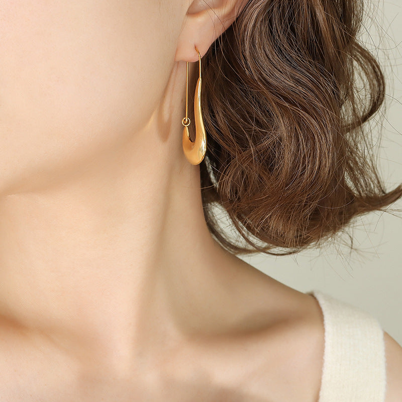 Large U-shaped earrings
