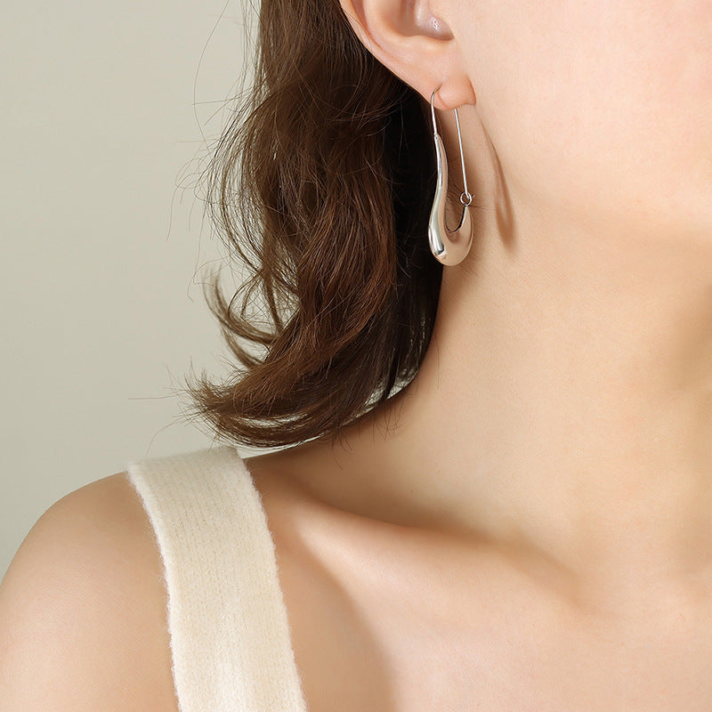 Large U-shaped earrings