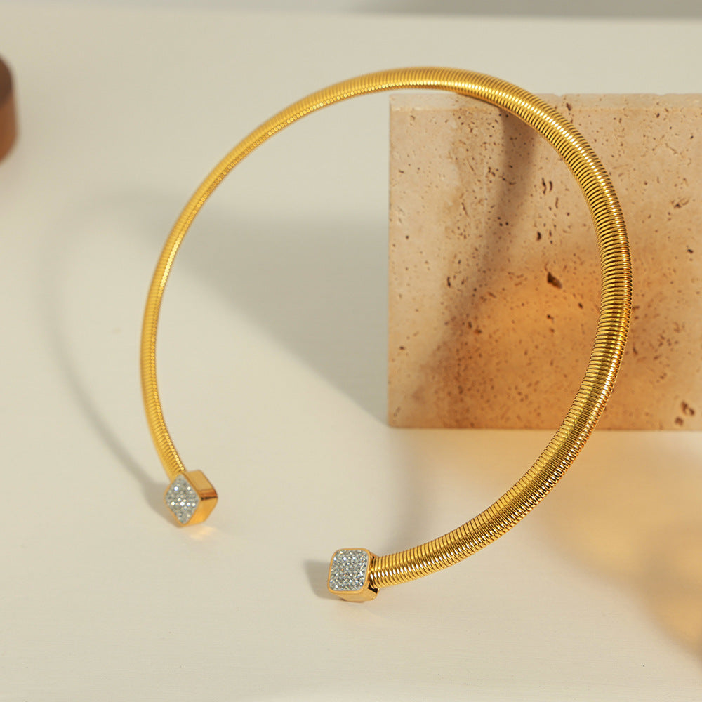 Light luxury personality fashion necklace