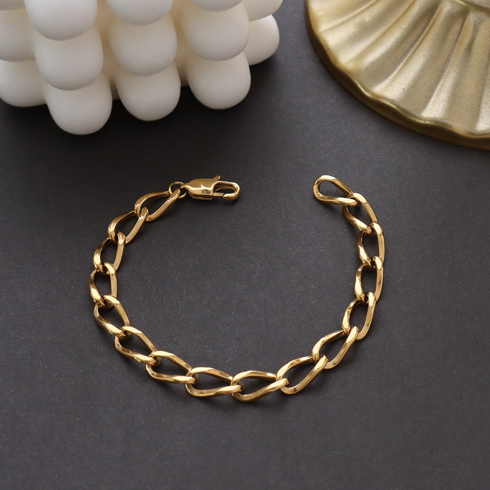 MINIMALIST BUCKLE BRACELET