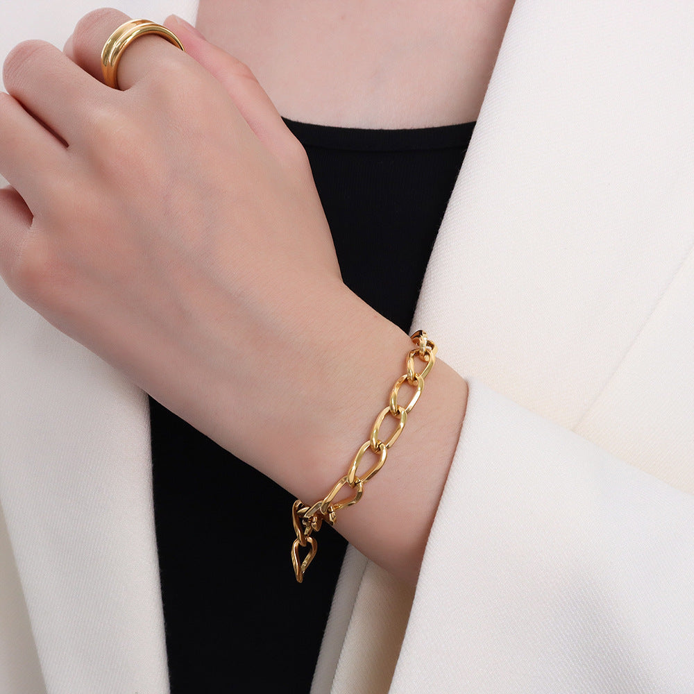 MINIMALIST BUCKLE BRACELET