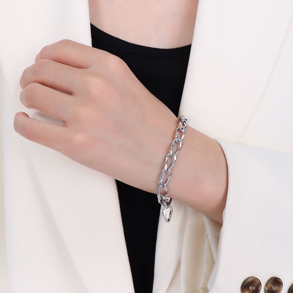 MINIMALIST BUCKLE BRACELET