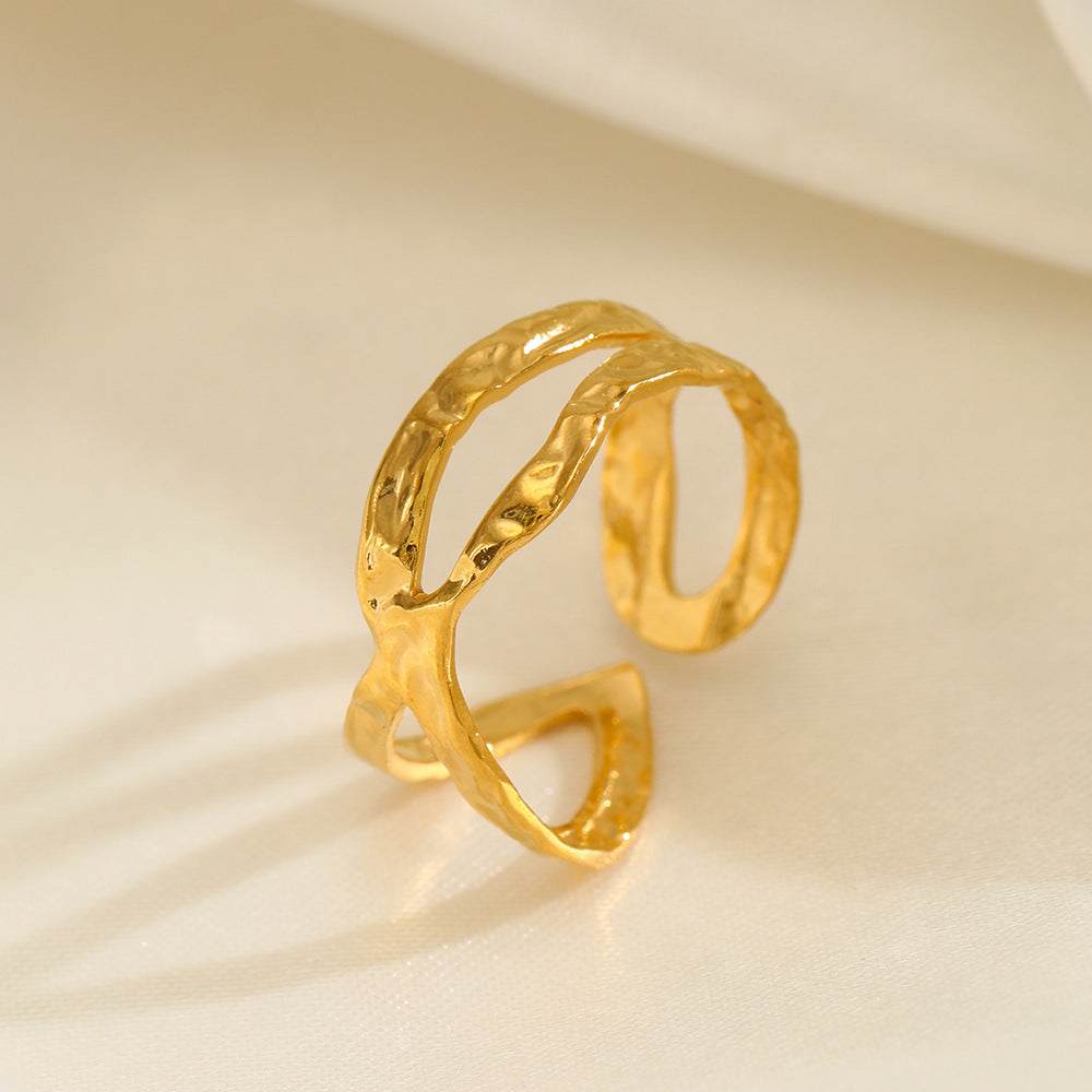 MINIMALIST LINE CROSS RING
