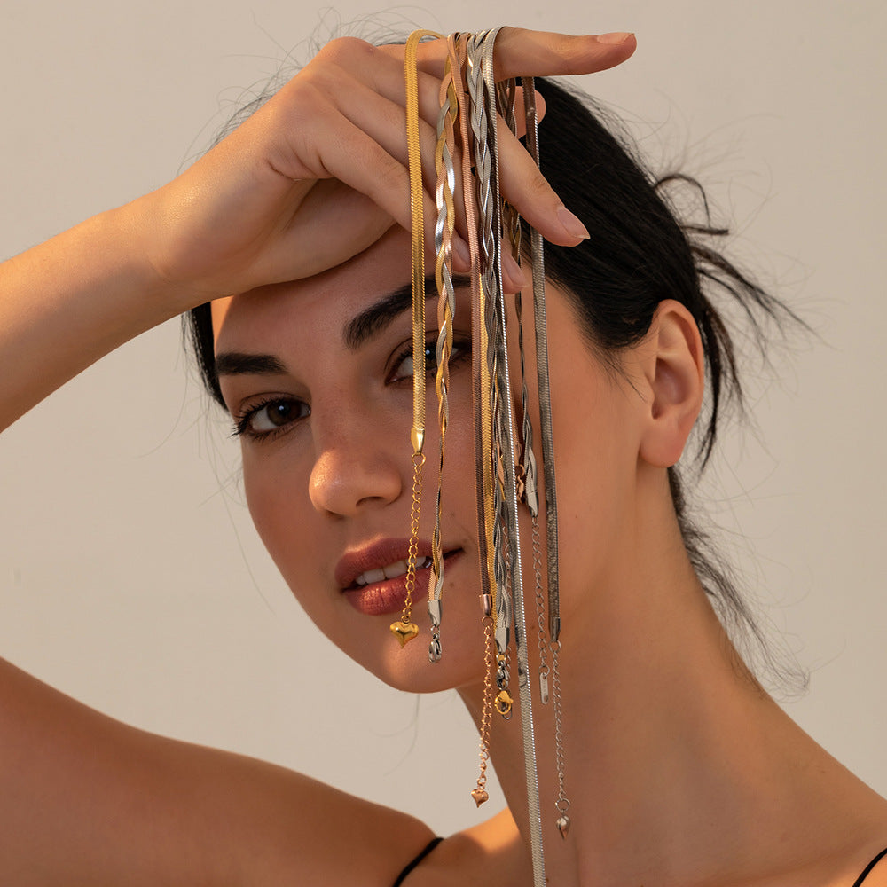 MULTICOLORED NECKLACE