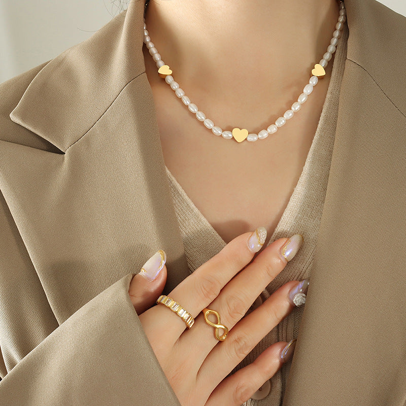 MULTIPLE LOVE PEARL NECKLACES