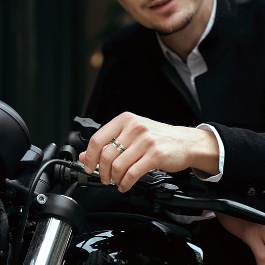 Men's embossed rotating chain ring