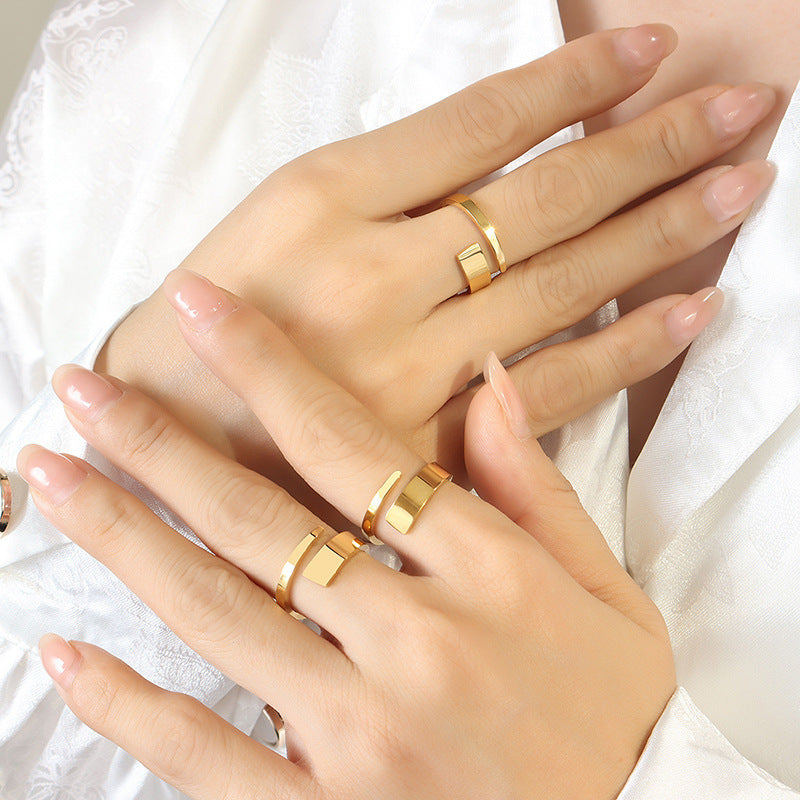 NON ADJUSTABLE PLAIN RING WITH TWIST OPENING