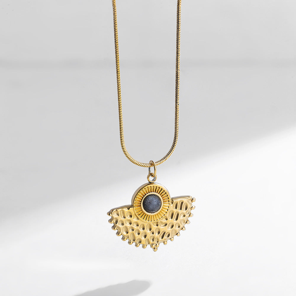 PEACOCK TAIL NECKLACE