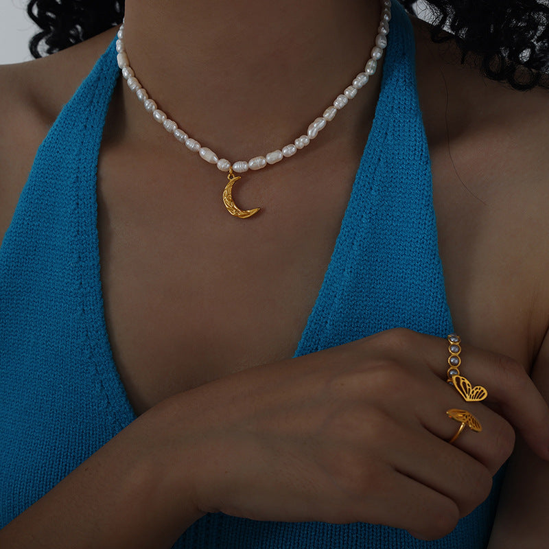 PEARL CRESCENT PENDANT NECKLACE