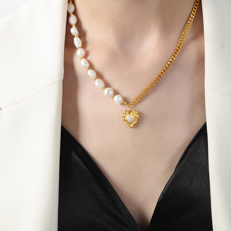 PEARL LOVE PENDANT CLAVICLE NECKLACE