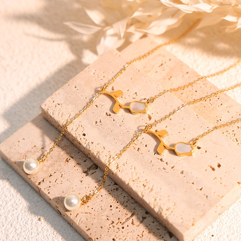 PEARL PENDANT ROSE NECKLACE