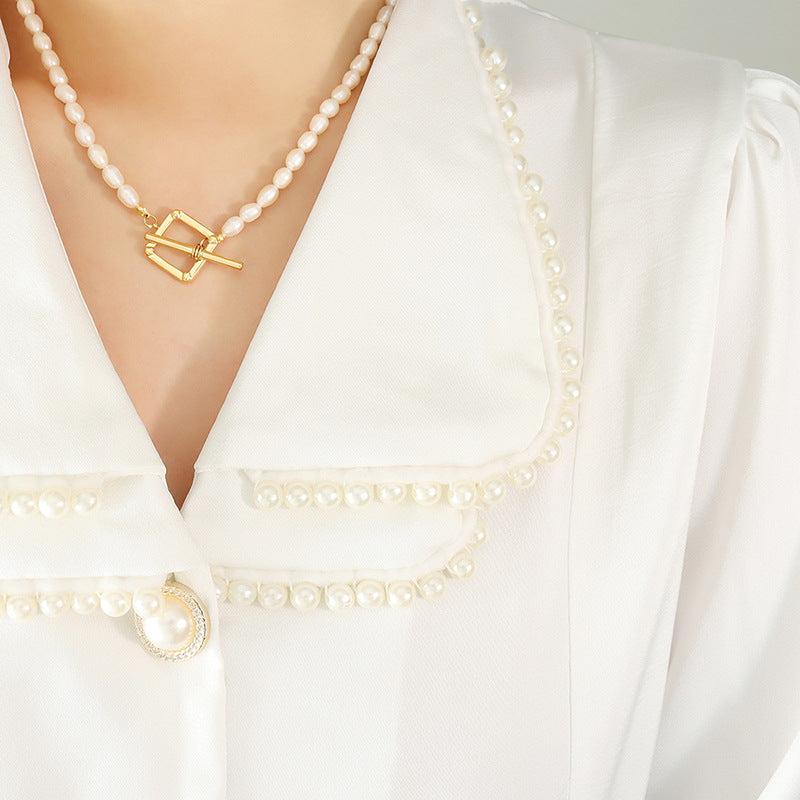 PEARL SQUARE NECKLACE