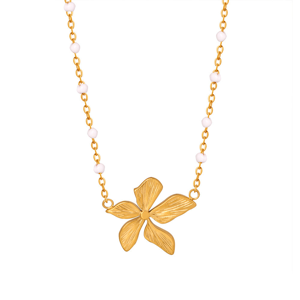 PETAL PENDANT NECKLACE