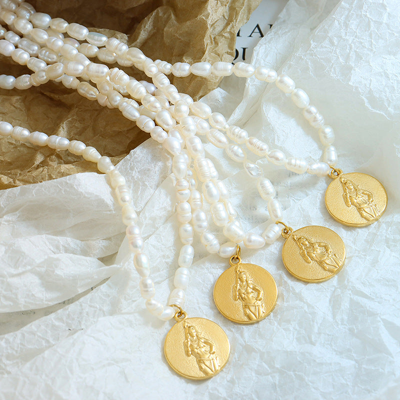 PORTRAIT PENDANT PEARL NECKLACE