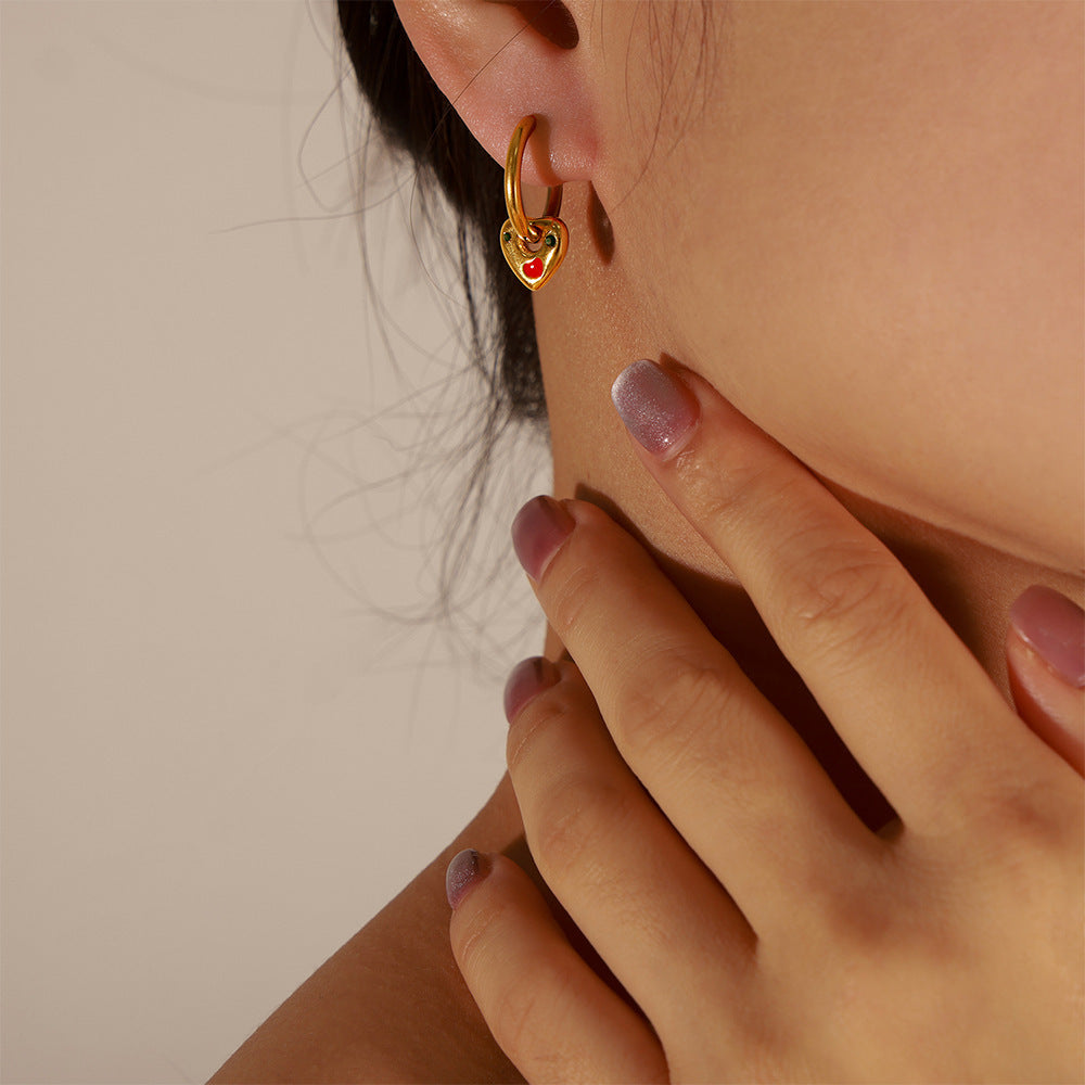 RETRO LOVE EAR BUCKLE