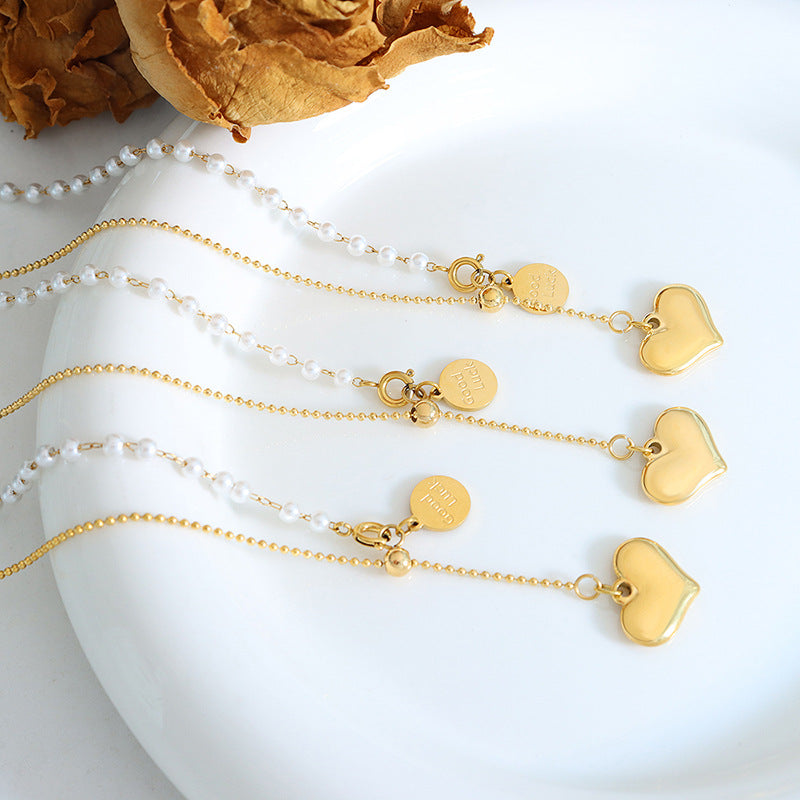 RETRO LOVE PENDANT NECKLACE