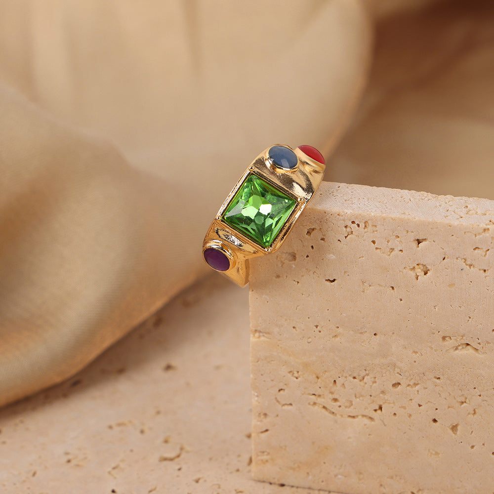 RETRO GOLD SQUARE ZIRCON INLAID RING