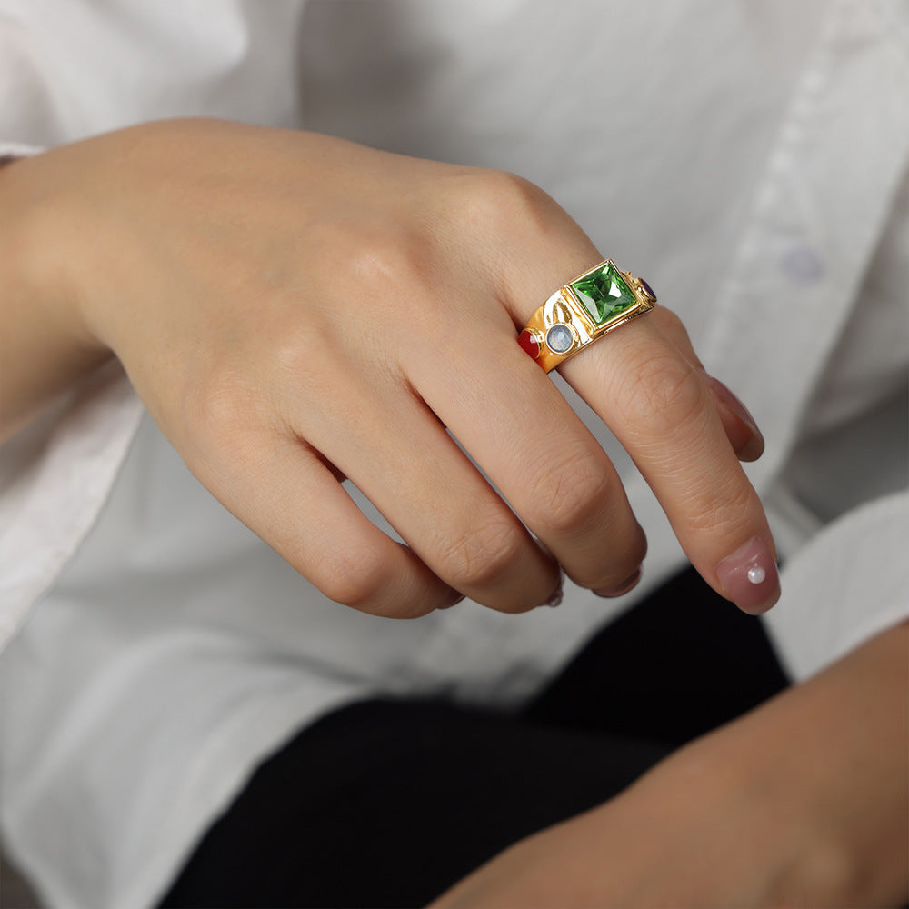 RETRO GOLD SQUARE ZIRCON INLAID RING