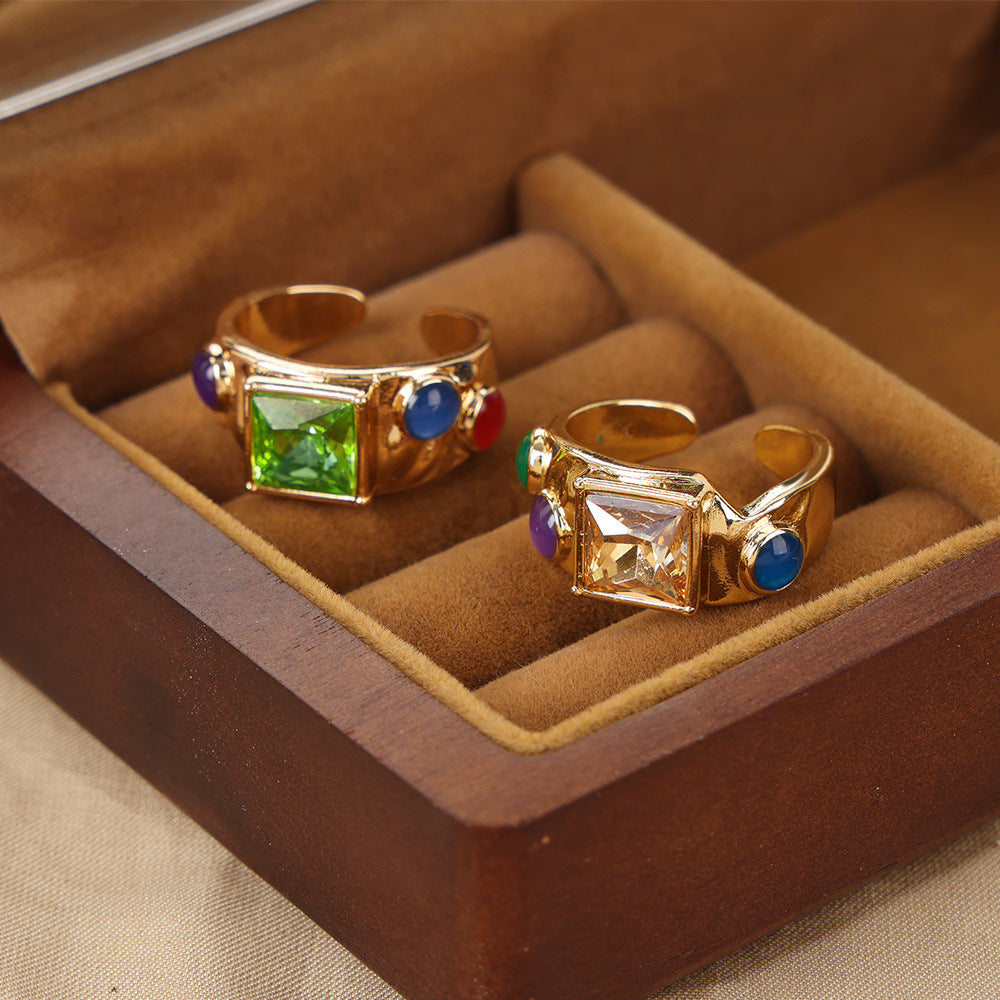 RETRO GOLD SQUARE ZIRCON INLAID RING